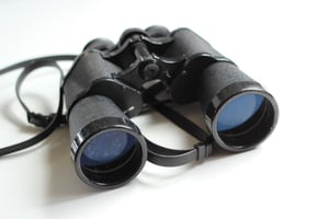 binoculars-equipment