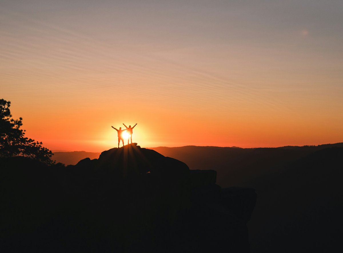 Set New Sales Managers Up for Success: 6 Key Strategies